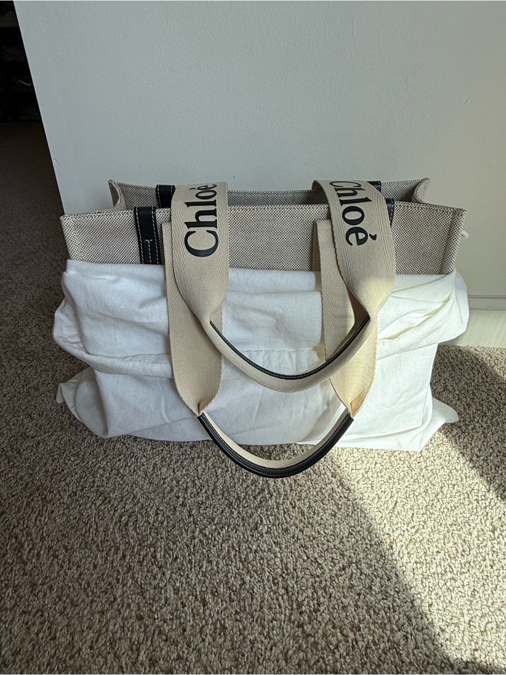 Chloe Woody Medium Tote - Picture 15 of 16
